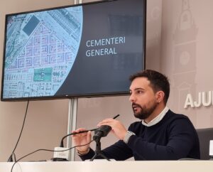 Alejandro Ramón anuncia que se instalarán a partir de mayo placas fotovoltaicas en los cementerios